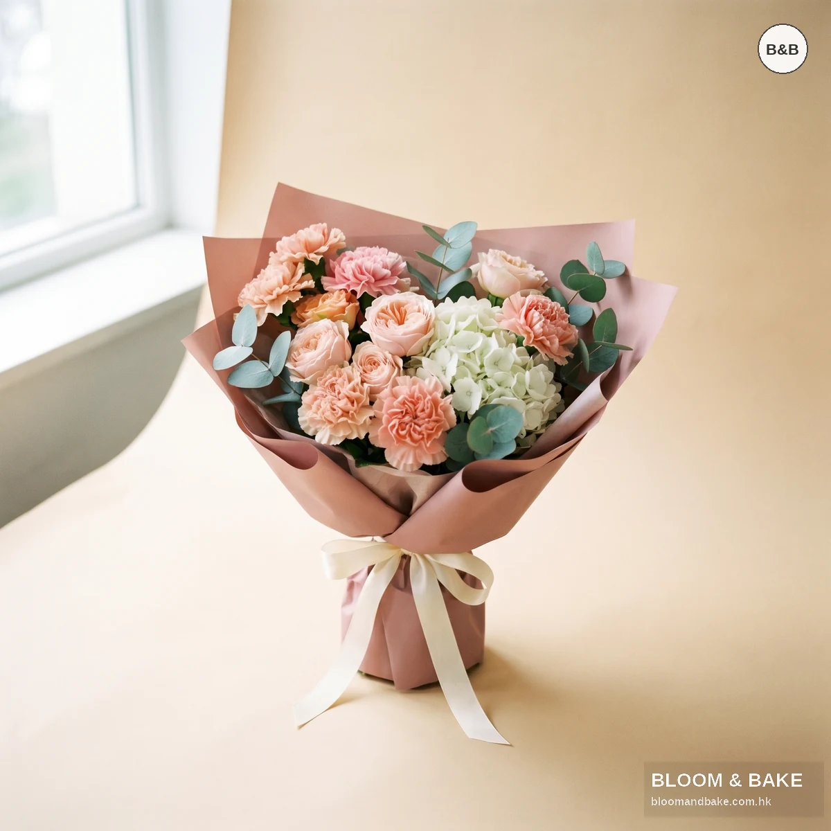 鮮花花藝 母親節蛋糕 - 粉色愛心蛋糕 — Bloom & Bake 香港 鮮花花藝 精品圖